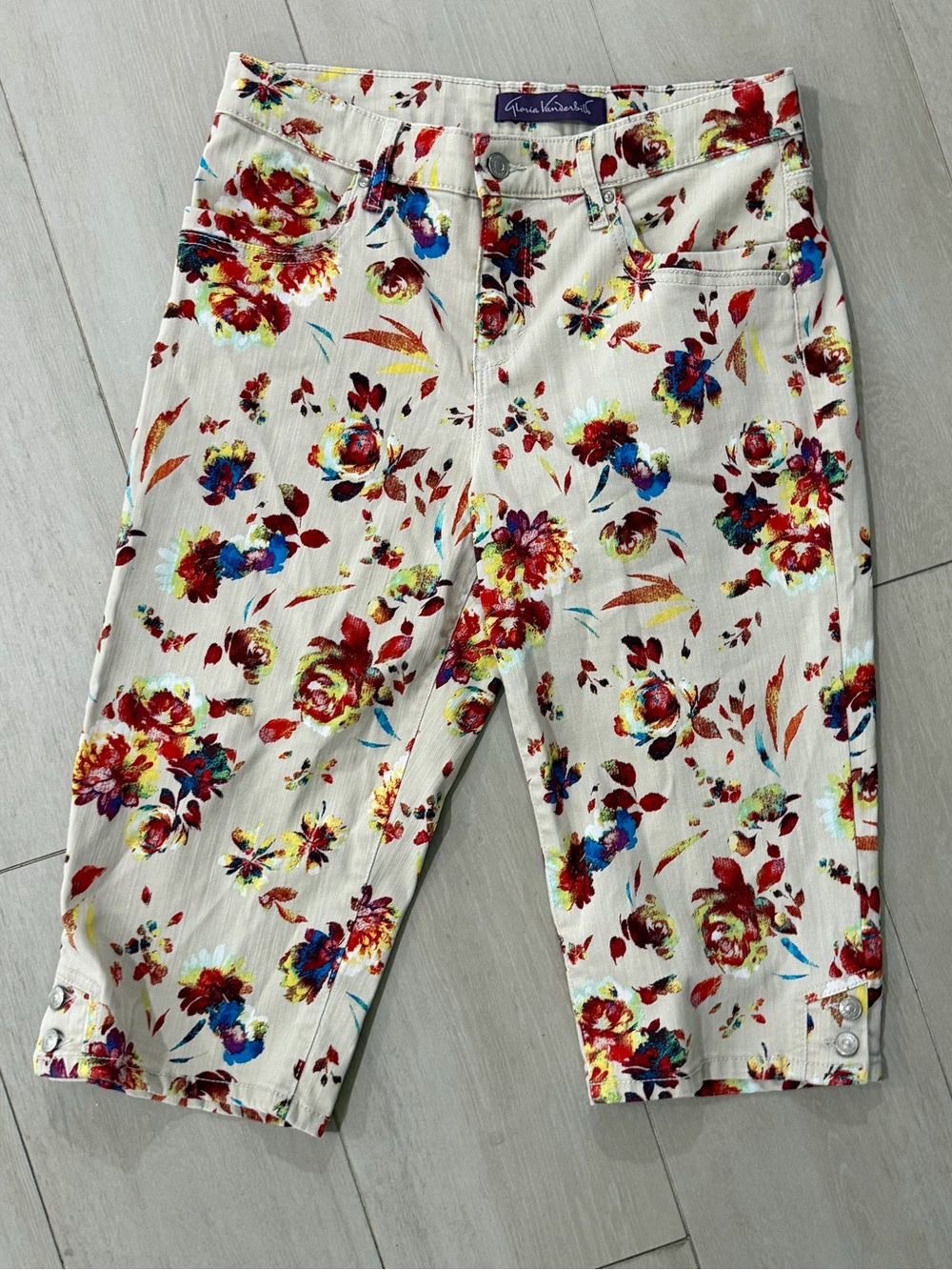Gloria Vanderbilt Mid-Rise Skimmer Shorts